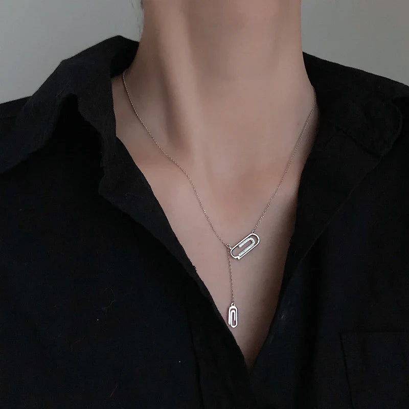 Elegant zircon pendant necklace for women on silver chain