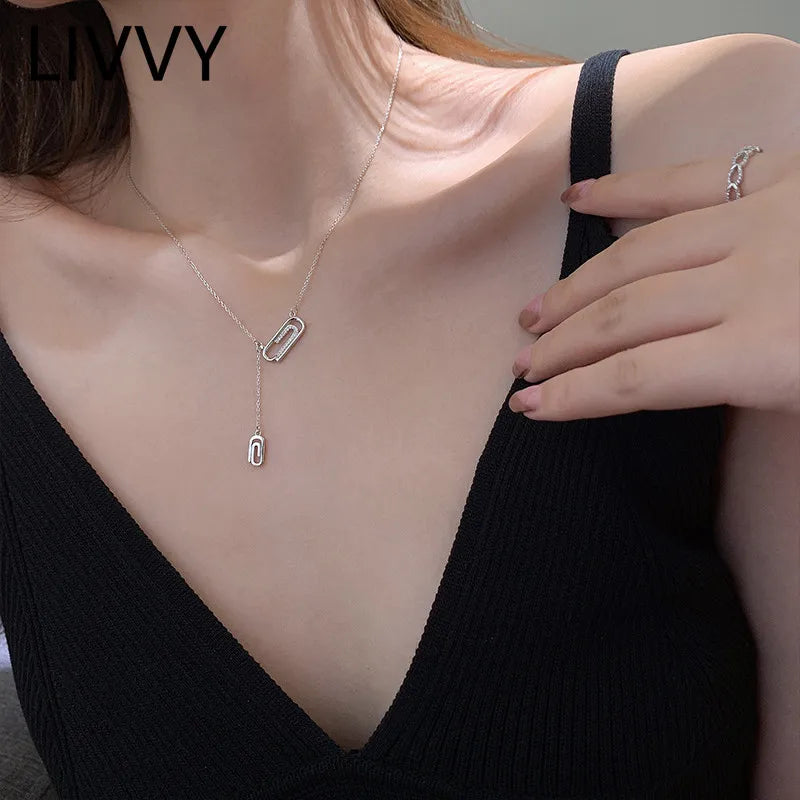 Elegant zircon pendant necklace for women on silver chain