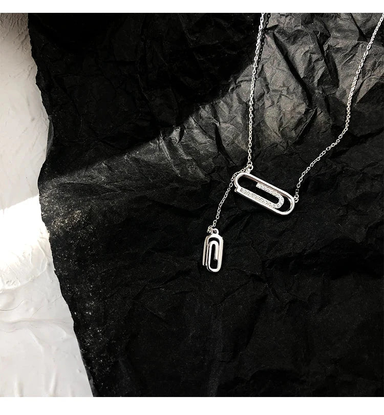 Elegant zircon pendant necklace for women on silver chain