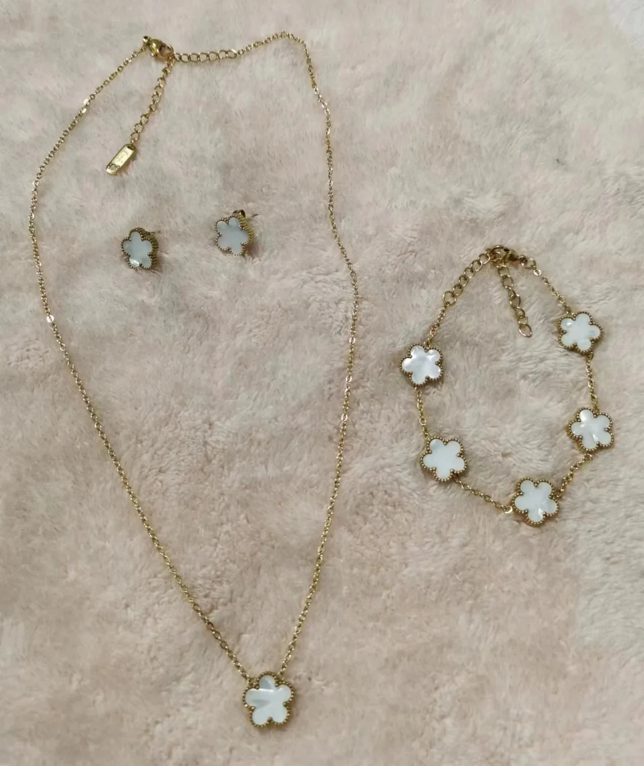 Blooming Petal Prong Jewelry Set